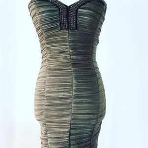 Green strapless dress